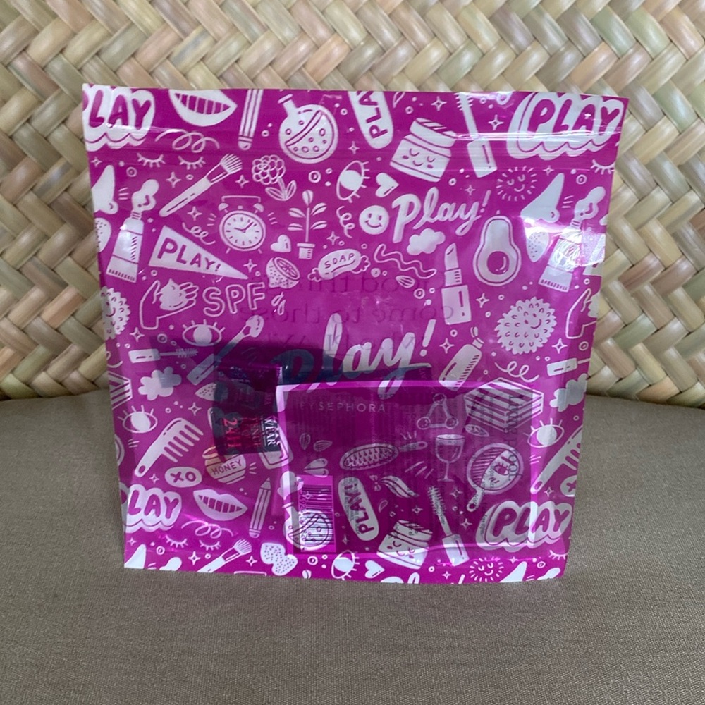 NWT PLAY! BY SEPHORA SUBSCRIPTION BOX - Picture 2 of 3